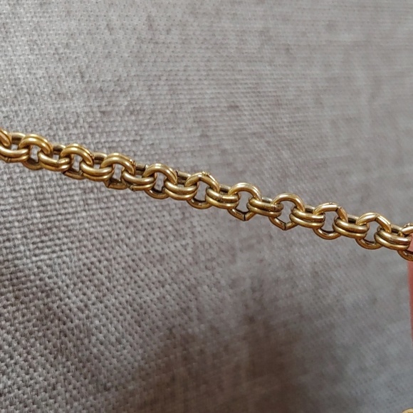 Vintage Signed Coro Fleur de Lis Pendant with Chain - Picture 3 of 7